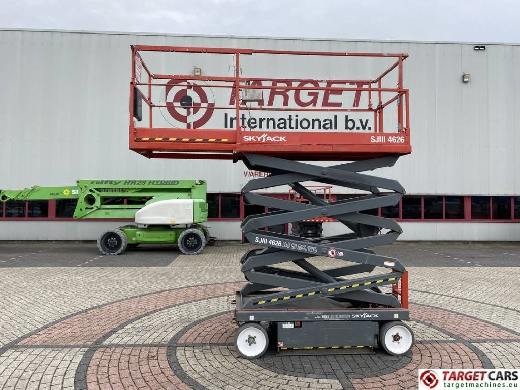 SkyJack SJIII-4626 Electric 4626 Scissor Work Lift 990cm - Saksilava: kuva SkyJack SJIII-4626 Electric 4626 Scissor Work Lift 990cm - Saksilava SkyJack SJIII-4626 Electric 4626 Scissor Work Lift 990cm - Saksilava: kuva SkyJack SJIII-4626 Electric 4626 Scissor Work Lift 990cm - Saksilava