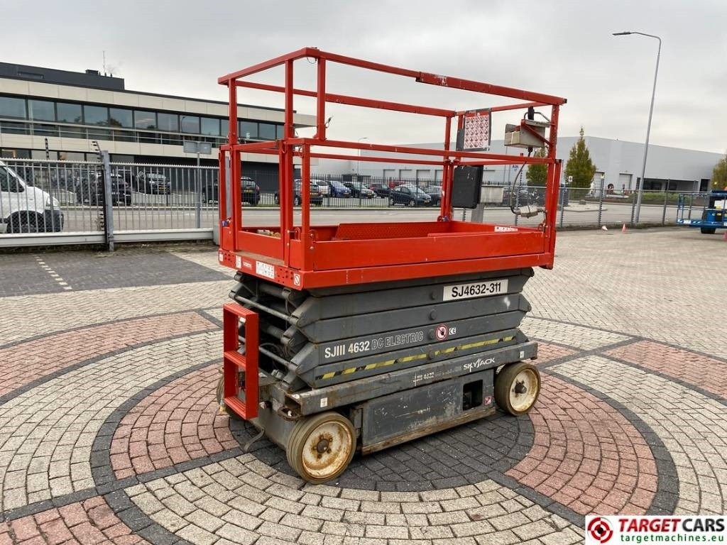 SkyJack SJIII-4632 Electric 4632 Scissor Work Lift 1170cm - Saksilava: kuva SkyJack SJIII-4632 Electric 4632 Scissor Work Lift 1170cm - Saksilava SkyJack SJIII-4632 Electric 4632 Scissor Work Lift 1170cm - Saksilava: kuva SkyJack SJIII-4632 Electric 4632 Scissor Work Lift 1170cm - Saksilava