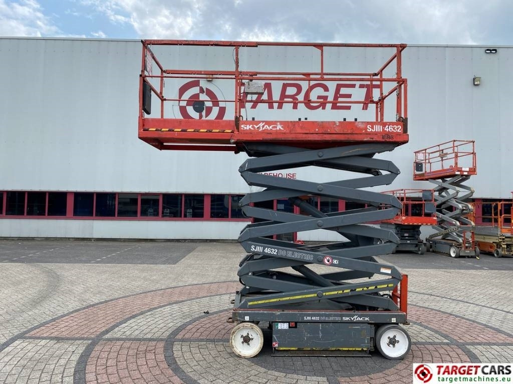 SkyJack SJIII-4632 Electric 4632 Scissor Work Lift 1170cm - Saksilava: kuva SkyJack SJIII-4632 Electric 4632 Scissor Work Lift 1170cm - Saksilava SkyJack SJIII-4632 Electric 4632 Scissor Work Lift 1170cm - Saksilava: kuva SkyJack SJIII-4632 Electric 4632 Scissor Work Lift 1170cm - Saksilava