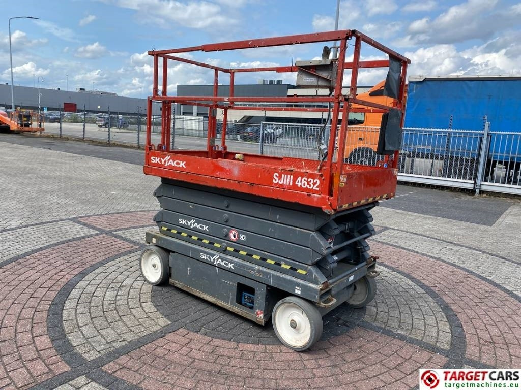 SkyJack SJIII-4632 Electric 4632 Scissor Work Lift 1170cm - Saksilava: kuva SkyJack SJIII-4632 Electric 4632 Scissor Work Lift 1170cm - Saksilava SkyJack SJIII-4632 Electric 4632 Scissor Work Lift 1170cm - Saksilava: kuva SkyJack SJIII-4632 Electric 4632 Scissor Work Lift 1170cm - Saksilava