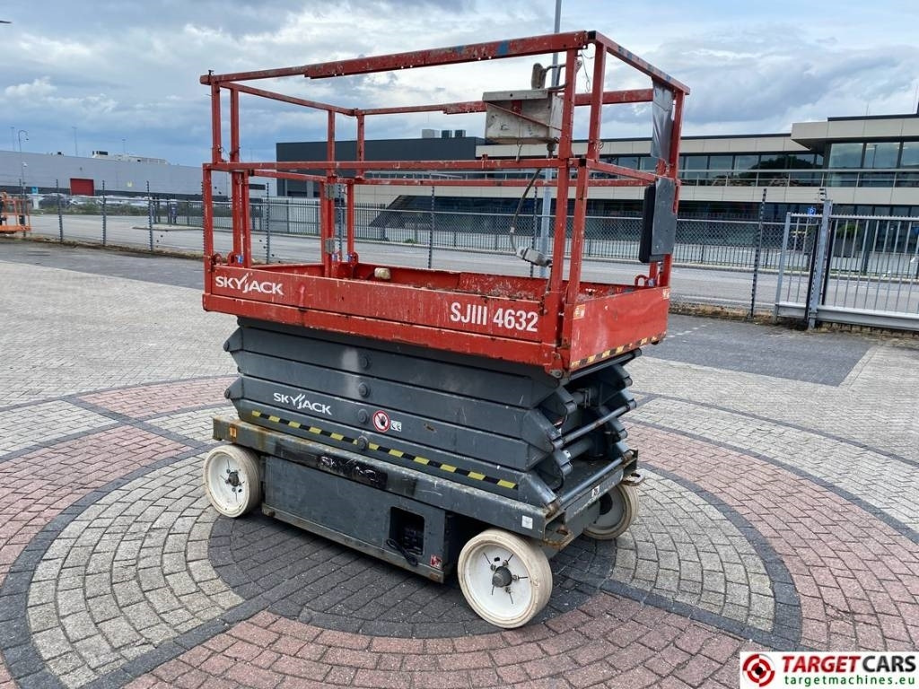 SkyJack SJIII-4632 Electric 4632 Scissor Work Lift 1170cm - Saksilava: kuva SkyJack SJIII-4632 Electric 4632 Scissor Work Lift 1170cm - Saksilava SkyJack SJIII-4632 Electric 4632 Scissor Work Lift 1170cm - Saksilava: kuva SkyJack SJIII-4632 Electric 4632 Scissor Work Lift 1170cm - Saksilava