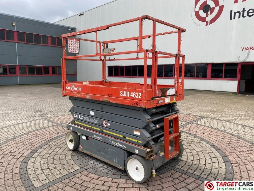 SkyJack SJIII-4632 Electric Scissor Work Lift 1170cm - Saksilava: kuva SkyJack SJIII-4632 Electric Scissor Work Lift 1170cm - Saksilava SkyJack SJIII-4632 Electric Scissor Work Lift 1170cm - Saksilava: kuva SkyJack SJIII-4632 Electric Scissor Work Lift 1170cm - Saksilava