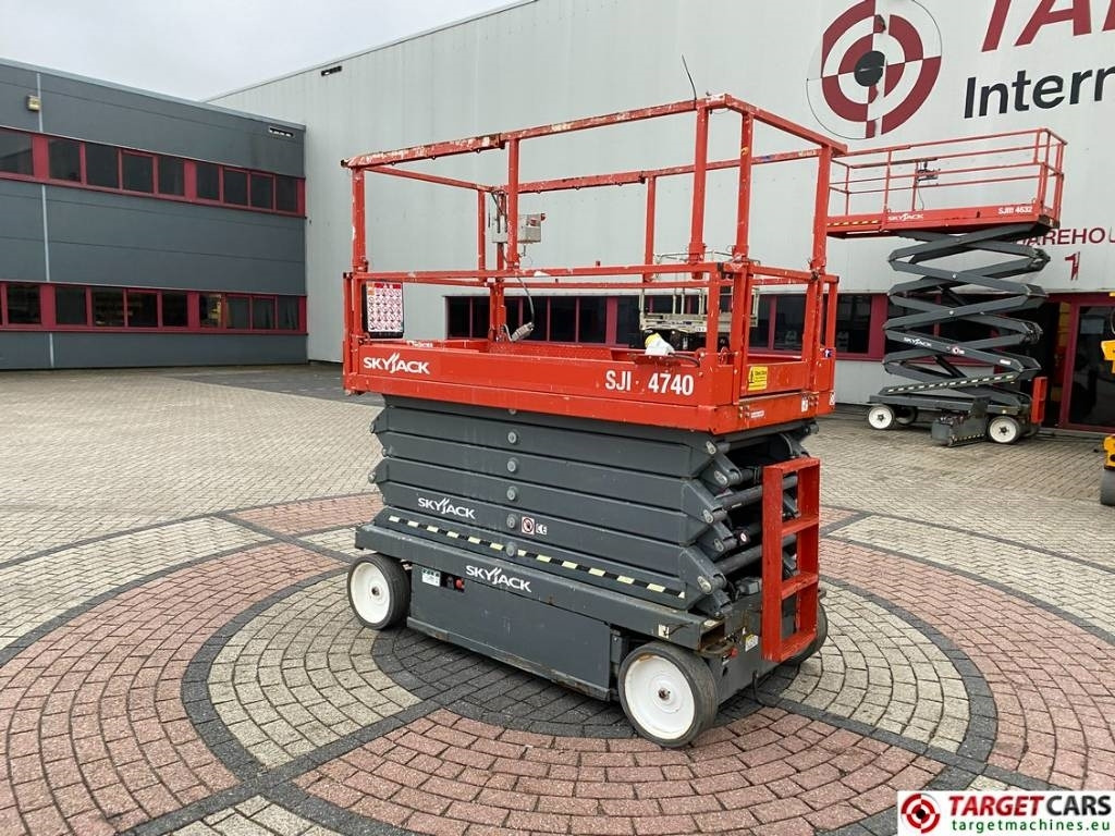 SkyJack SJIII-4740 Electric 4740 Scissor Work Lift 1380cm  - Saksilava: kuva SkyJack SJIII-4740 Electric 4740 Scissor Work Lift 1380cm  - Saksilava SkyJack SJIII-4740 Electric 4740 Scissor Work Lift 1380cm  - Saksilava: kuva SkyJack SJIII-4740 Electric 4740 Scissor Work Lift 1380cm  - Saksilava
