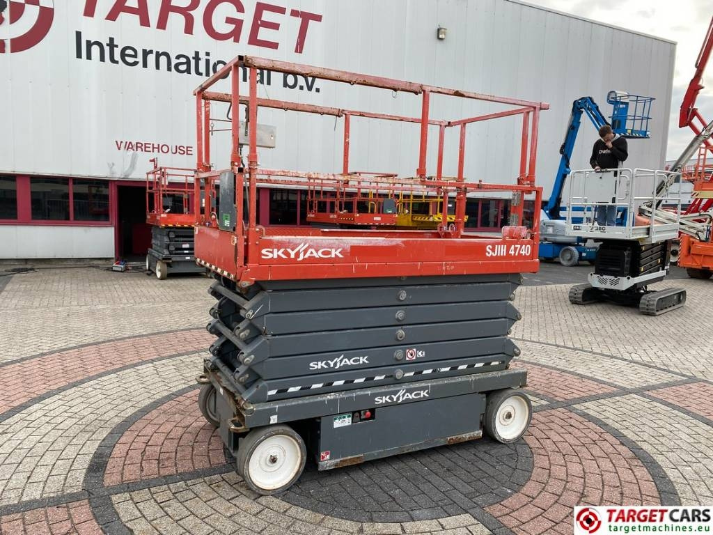 SkyJack SJIII-4740 Electric 4740 Scissor Work Lift 1380cm  - Saksilava: kuva SkyJack SJIII-4740 Electric 4740 Scissor Work Lift 1380cm  - Saksilava SkyJack SJIII-4740 Electric 4740 Scissor Work Lift 1380cm  - Saksilava: kuva SkyJack SJIII-4740 Electric 4740 Scissor Work Lift 1380cm  - Saksilava