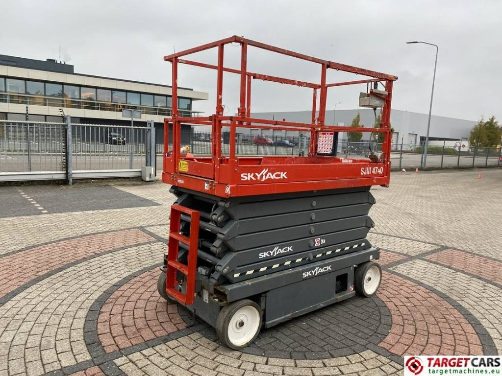 SkyJack SJIII-4740 Electric 4740 Scissor Work Lift 1380cm  - Saksilava: kuva SkyJack SJIII-4740 Electric 4740 Scissor Work Lift 1380cm  - Saksilava SkyJack SJIII-4740 Electric 4740 Scissor Work Lift 1380cm  - Saksilava: kuva SkyJack SJIII-4740 Electric 4740 Scissor Work Lift 1380cm  - Saksilava