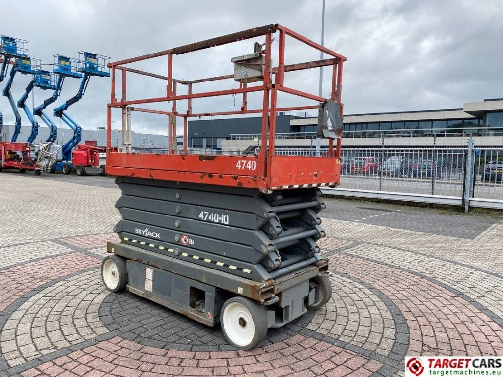 SkyJack SJIII-4740 Electric Scissor 4740 Work Lift 1380cm - Saksilava: kuva SkyJack SJIII-4740 Electric Scissor 4740 Work Lift 1380cm - Saksilava SkyJack SJIII-4740 Electric Scissor 4740 Work Lift 1380cm - Saksilava: kuva SkyJack SJIII-4740 Electric Scissor 4740 Work Lift 1380cm - Saksilava