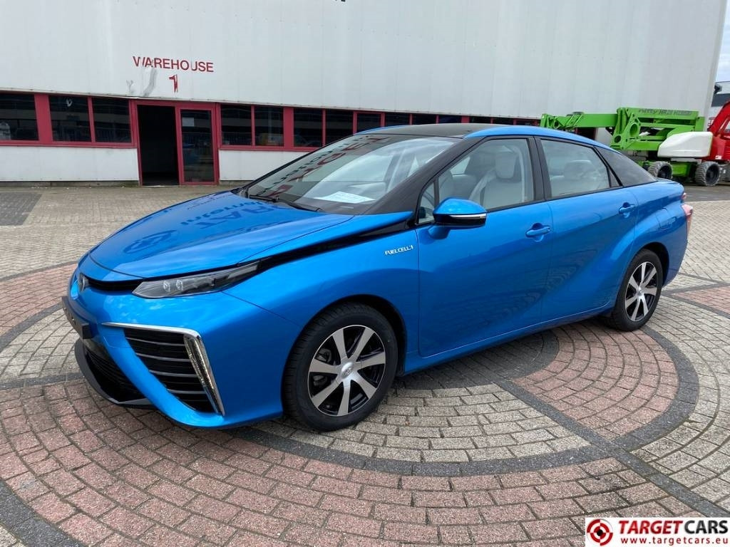 Toyota Mirai FCV HydroGen FuelCell - Sedan: kuva Toyota Mirai FCV HydroGen FuelCell - Sedan Toyota Mirai FCV HydroGen FuelCell - Sedan: kuva Toyota Mirai FCV HydroGen FuelCell - Sedan