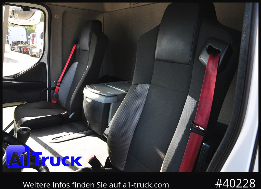 RENAULT D 280, 4x2, Ladebordwand, LBW, TÜV 06/2026 - Pressukapelli kuorma-auto: kuva RENAULT D 280, 4x2, Ladebordwand, LBW, TÜV 06/2026 - Pressukapelli kuorma-auto RENAULT D 280, 4x2, Ladebordwand, LBW, TÜV 06/2026 - Pressukapelli kuorma-auto: kuva RENAULT D 280, 4x2, Ladebordwand, LBW, TÜV 06/2026 - Pressukapelli kuorma-auto