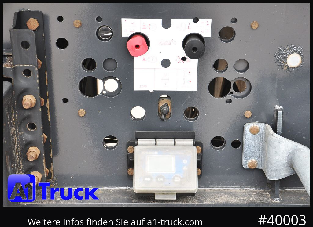 Kippiauto puoliperävaunu SCHMITZ SKi 24 7.2 Stahl, Lift  4x4 f. Allrad SZM: kuva Kippiauto puoliperävaunu SCHMITZ SKi 24 7.2 Stahl, Lift  4x4 f. Allrad SZM