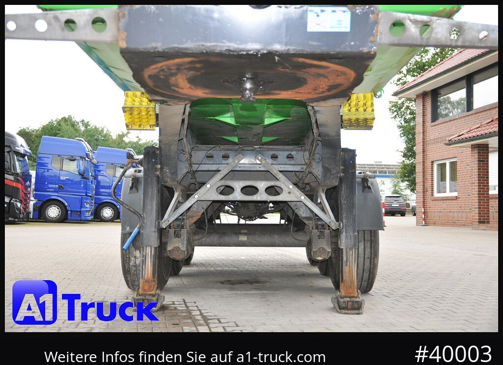 Kippiauto puoliperävaunu SCHMITZ SKi 24 7.2 Stahl, Lift  4x4 f. Allrad SZM: kuva Kippiauto puoliperävaunu SCHMITZ SKi 24 7.2 Stahl, Lift  4x4 f. Allrad SZM