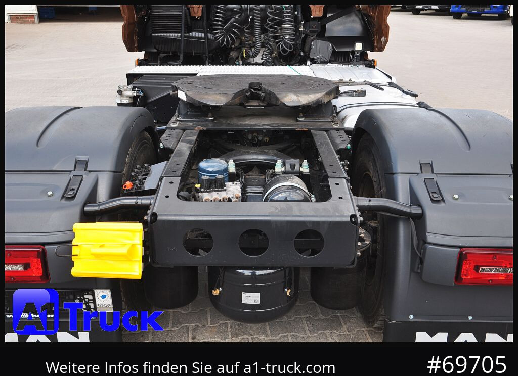 MAN TGX 18,480 BLS Intarder Standklima, Soundsysem - Vetopöytäauto: kuva MAN TGX 18,480 BLS Intarder Standklima, Soundsysem - Vetopöytäauto MAN TGX 18,480 BLS Intarder Standklima, Soundsysem - Vetopöytäauto: kuva MAN TGX 18,480 BLS Intarder Standklima, Soundsysem - Vetopöytäauto