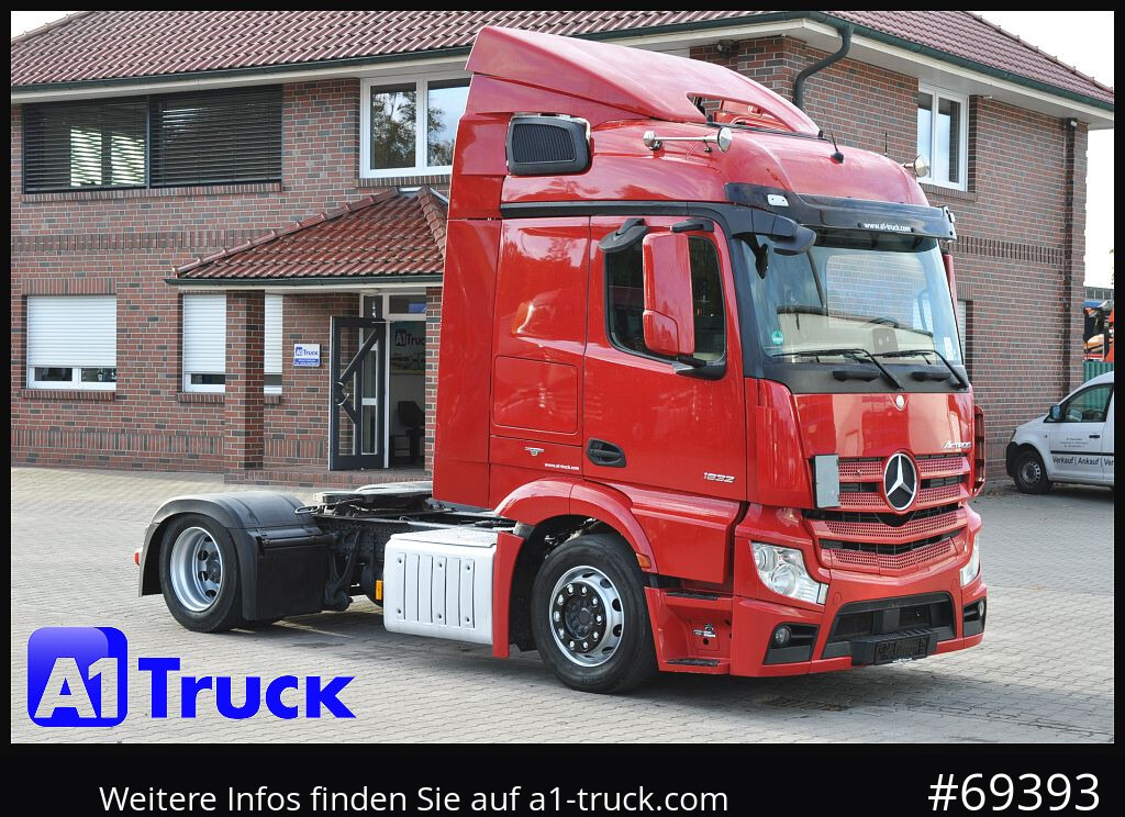 MERCEDES-BENZ Actros 1832, Lowliner, 1 Vorbesitzer - Vetopöytäauto: kuva MERCEDES-BENZ Actros 1832, Lowliner, 1 Vorbesitzer - Vetopöytäauto MERCEDES-BENZ Actros 1832, Lowliner, 1 Vorbesitzer - Vetopöytäauto: kuva MERCEDES-BENZ Actros 1832, Lowliner, 1 Vorbesitzer - Vetopöytäauto