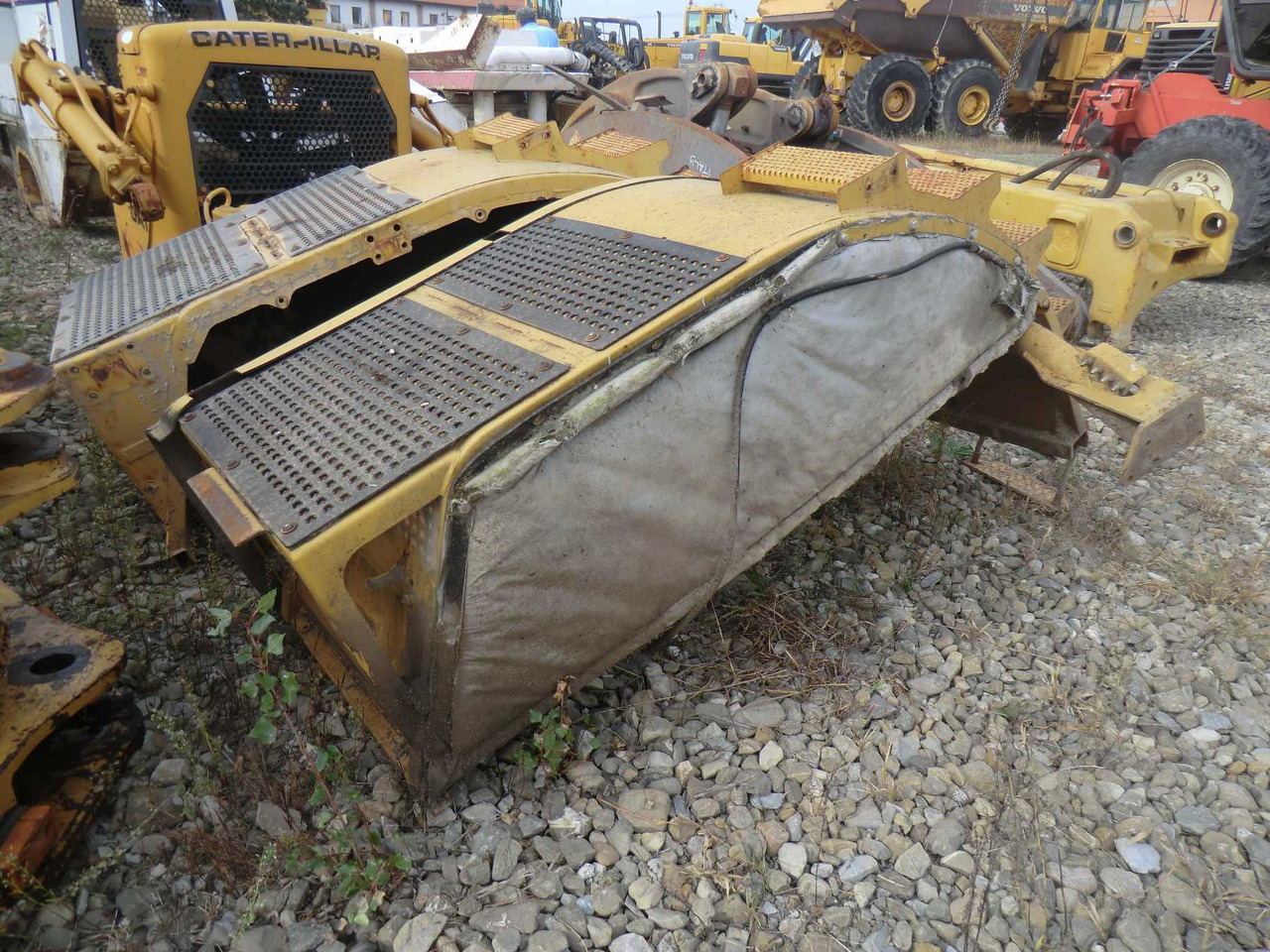 Caterpillar 735 Parafango anteriore destro e sinistro. - Lokasuoja - Rakennuskoneet: kuva Caterpillar 735 Parafango anteriore destro e sinistro. - Lokasuoja - Rakennuskoneet Caterpillar 735 Parafango anteriore destro e sinistro. - Lokasuoja - Rakennuskoneet: kuva Caterpillar 735 Parafango anteriore destro e sinistro. - Lokasuoja - Rakennuskoneet