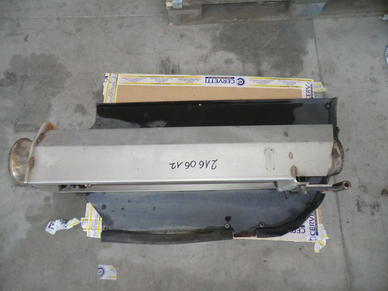 Caterpillar 735 Supporto marmitta - Päällirakenne ja ulkopinta - Rakennuskoneet: kuva Caterpillar 735 Supporto marmitta - Päällirakenne ja ulkopinta - Rakennuskoneet Caterpillar 735 Supporto marmitta - Päällirakenne ja ulkopinta - Rakennuskoneet: kuva Caterpillar 735 Supporto marmitta - Päällirakenne ja ulkopinta - Rakennuskoneet