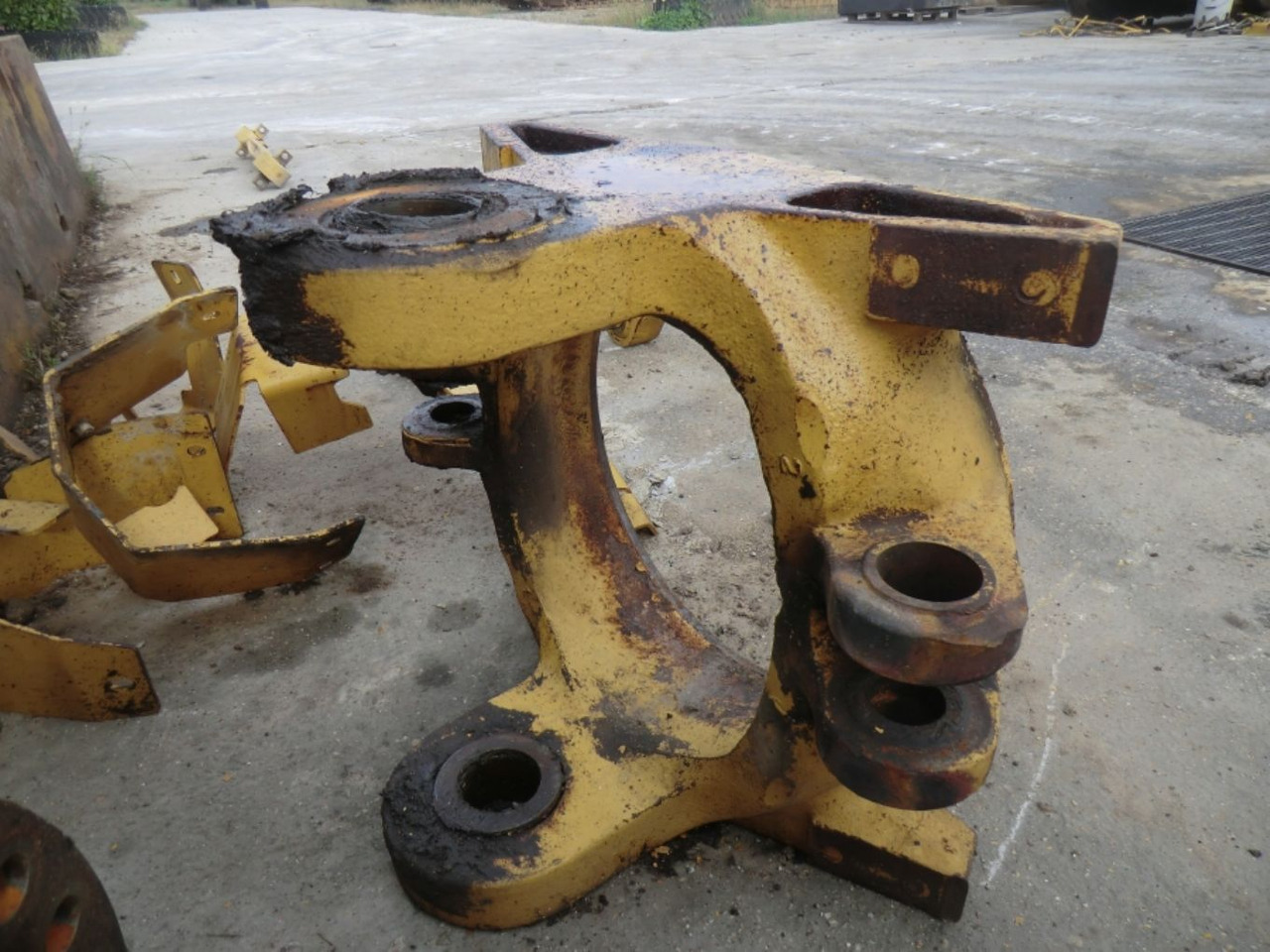 Caterpillar 735 Supporto perno snodo centrale - Päällirakenne ja ulkopinta - Rakennuskoneet: kuva Caterpillar 735 Supporto perno snodo centrale - Päällirakenne ja ulkopinta - Rakennuskoneet Caterpillar 735 Supporto perno snodo centrale - Päällirakenne ja ulkopinta - Rakennuskoneet: kuva Caterpillar 735 Supporto perno snodo centrale - Päällirakenne ja ulkopinta - Rakennuskoneet