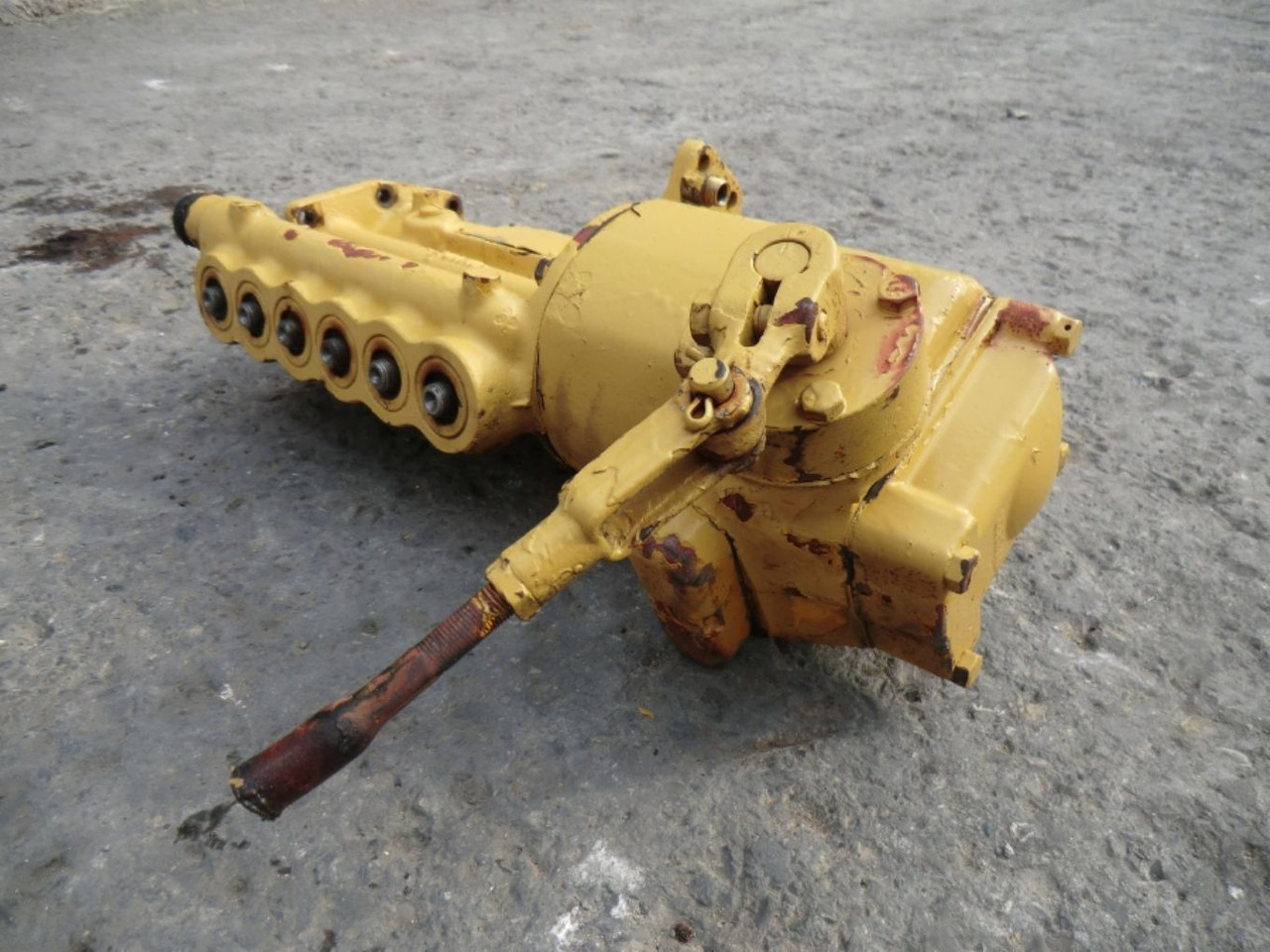 Caterpillar D333 POMPA INIEZIONE - Polttoainepumppu - Rakennuskoneet: kuva Caterpillar D333 POMPA INIEZIONE - Polttoainepumppu - Rakennuskoneet Caterpillar D333 POMPA INIEZIONE - Polttoainepumppu - Rakennuskoneet: kuva Caterpillar D333 POMPA INIEZIONE - Polttoainepumppu - Rakennuskoneet