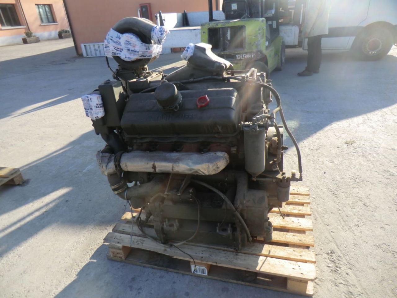 DETROIT DIESEL 8V53 MOTORE MARINO USATO COMPLETO DI TURBO E MOTORINO DI AVVIAMENTO. - Moottori - Rakennuskoneet: kuva DETROIT DIESEL 8V53 MOTORE MARINO USATO COMPLETO DI TURBO E MOTORINO DI AVVIAMENTO. - Moottori - Rakennuskoneet DETROIT DIESEL 8V53 MOTORE MARINO USATO COMPLETO DI TURBO E MOTORINO DI AVVIAMENTO. - Moottori - Rakennuskoneet: kuva DETROIT DIESEL 8V53 MOTORE MARINO USATO COMPLETO DI TURBO E MOTORINO DI AVVIAMENTO. - Moottori - Rakennuskoneet