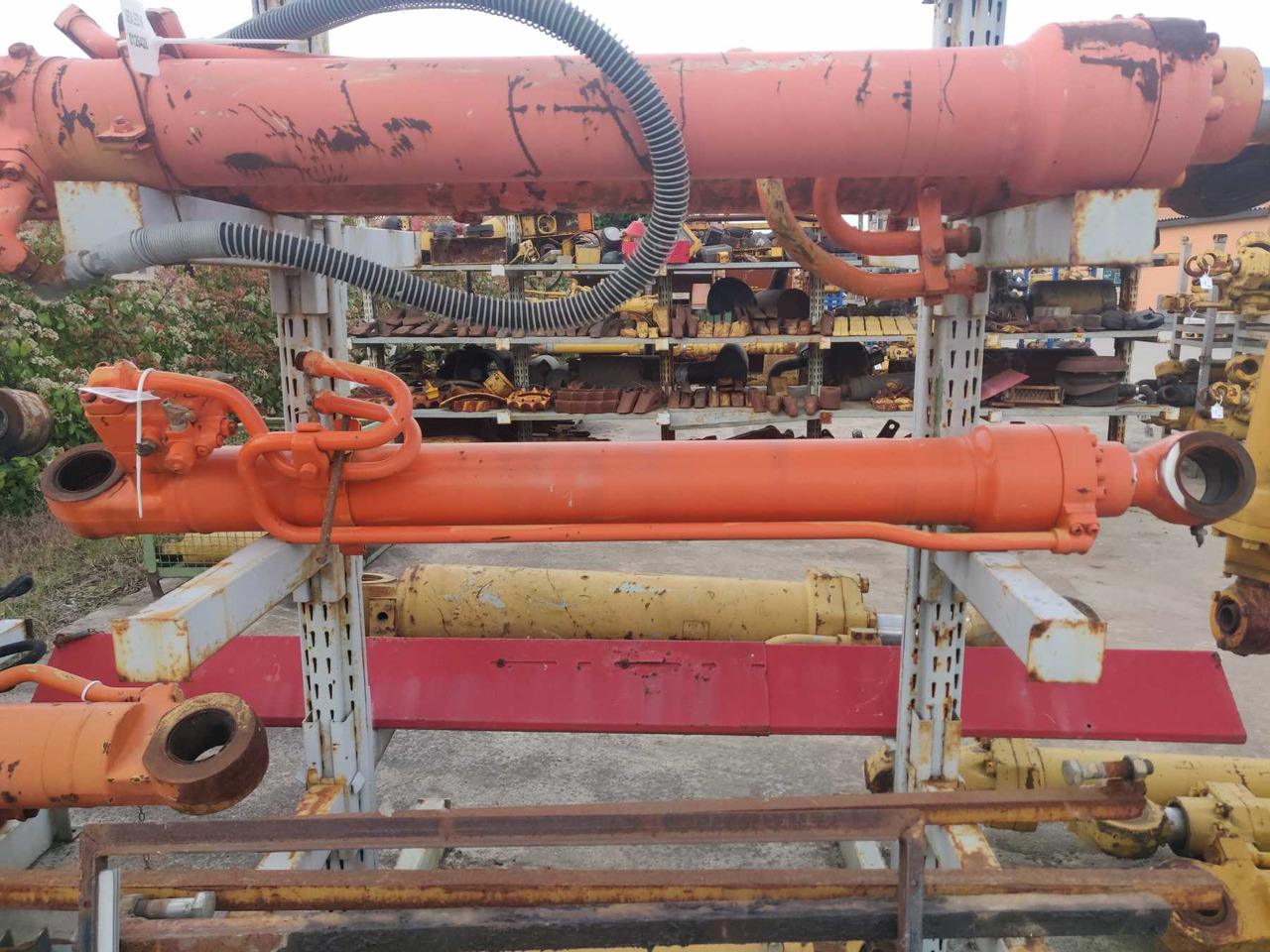 HITACHI ZX240 BAS Cilindro di salita destro con valvola anticaduta - Venttiili - Rakennuskoneet: kuva HITACHI ZX240 BAS Cilindro di salita destro con valvola anticaduta - Venttiili - Rakennuskoneet HITACHI ZX240 BAS Cilindro di salita destro con valvola anticaduta - Venttiili - Rakennuskoneet: kuva HITACHI ZX240 BAS Cilindro di salita destro con valvola anticaduta - Venttiili - Rakennuskoneet