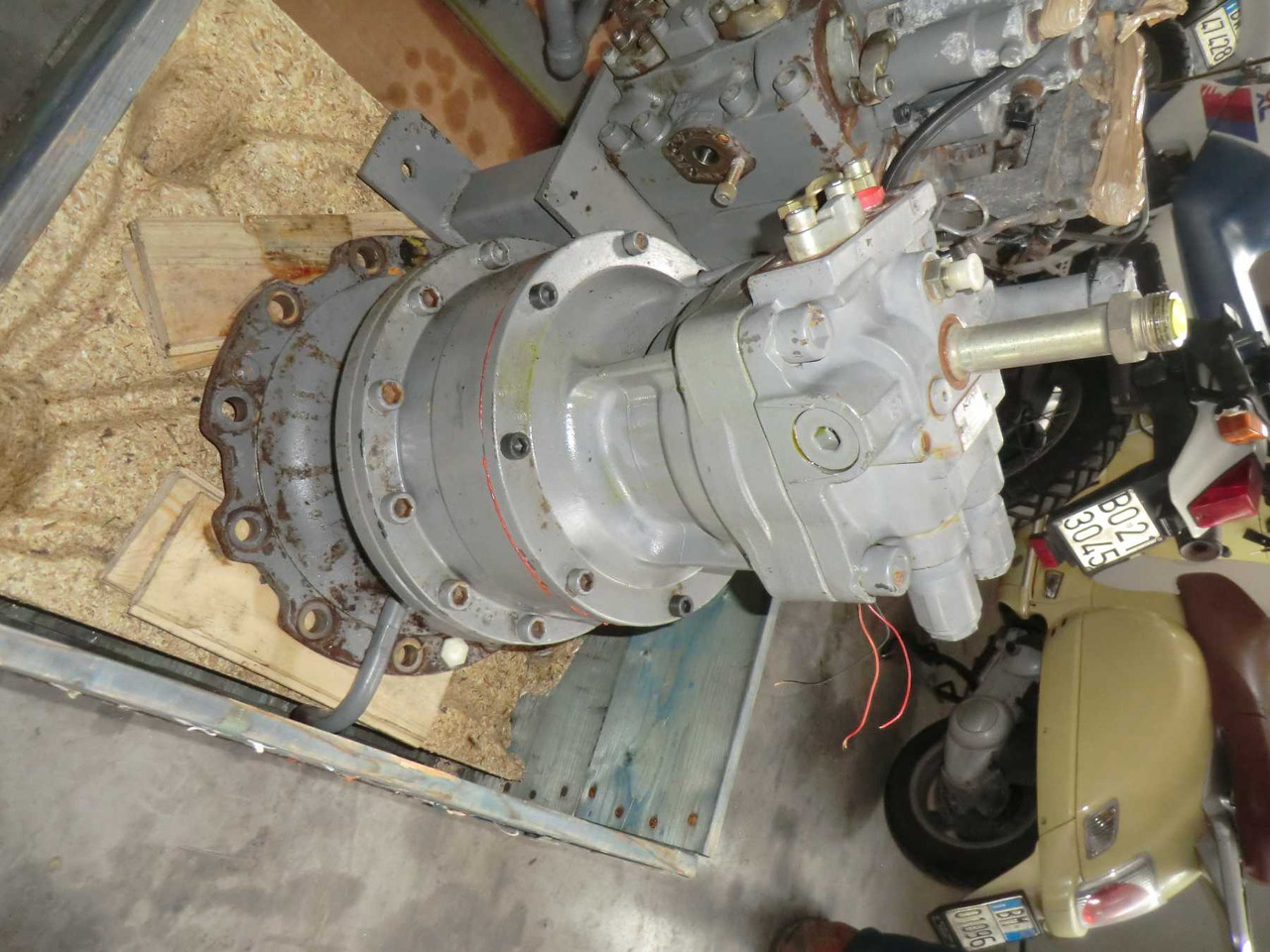 HITACHI ZX240 BAS RIDUTTORE DI ROTAZIONE APERTO E CONTROLLATO. - Vaihteisto - Rakennuskoneet: kuva HITACHI ZX240 BAS RIDUTTORE DI ROTAZIONE APERTO E CONTROLLATO. - Vaihteisto - Rakennuskoneet HITACHI ZX240 BAS RIDUTTORE DI ROTAZIONE APERTO E CONTROLLATO. - Vaihteisto - Rakennuskoneet: kuva HITACHI ZX240 BAS RIDUTTORE DI ROTAZIONE APERTO E CONTROLLATO. - Vaihteisto - Rakennuskoneet