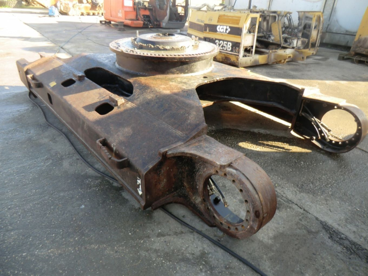 HITACHI ZX240 BAS TELAIO INFERIORE - Runko/ Alusta - Rakennuskoneet: kuva HITACHI ZX240 BAS TELAIO INFERIORE - Runko/ Alusta - Rakennuskoneet HITACHI ZX240 BAS TELAIO INFERIORE - Runko/ Alusta - Rakennuskoneet: kuva HITACHI ZX240 BAS TELAIO INFERIORE - Runko/ Alusta - Rakennuskoneet