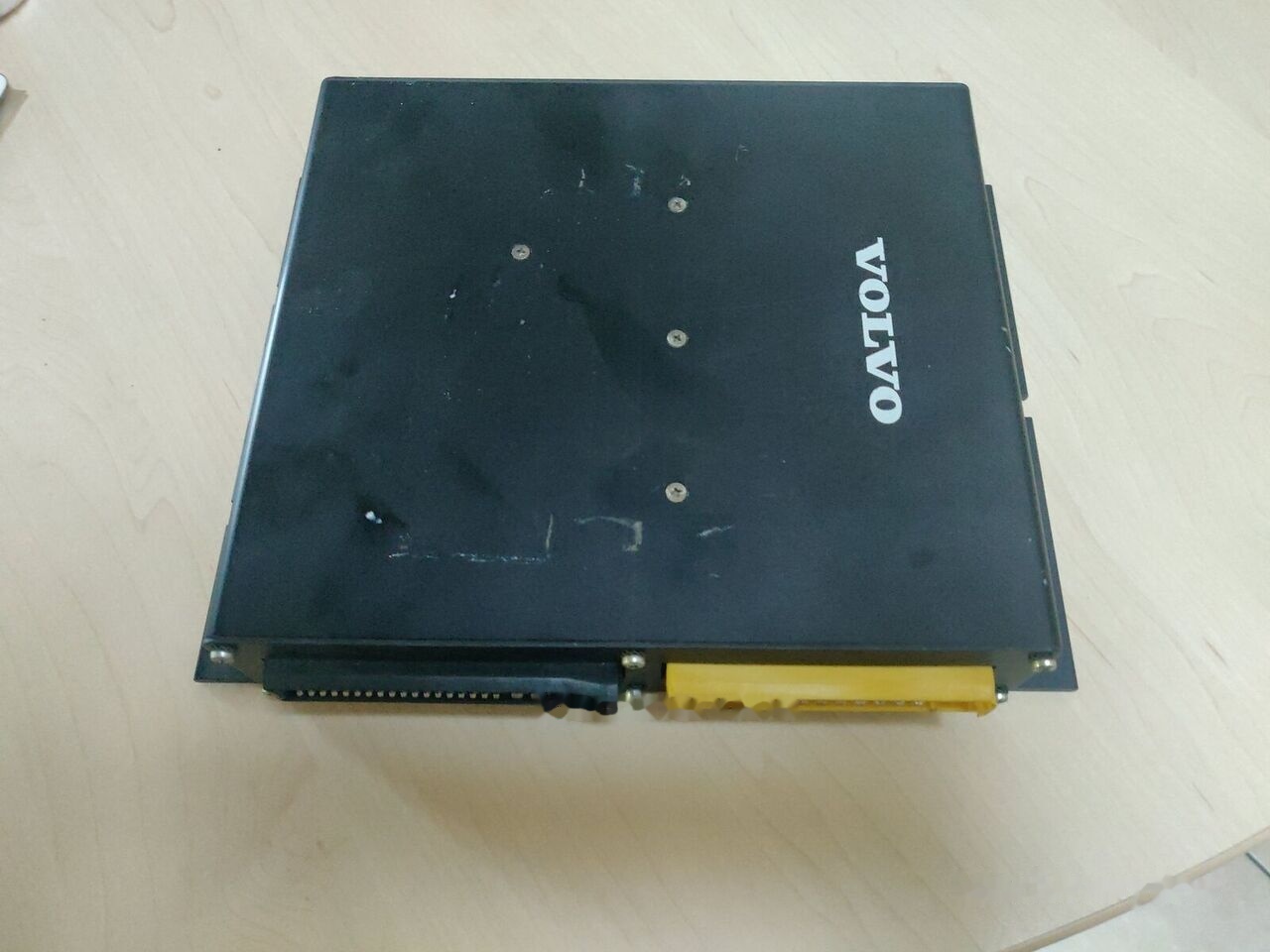New V-ECU (11042112) VOLVO L120C - Ohjainyksikkö - Pyöräkuormaaja: kuva New V-ECU (11042112) VOLVO L120C - Ohjainyksikkö - Pyöräkuormaaja New V-ECU (11042112) VOLVO L120C - Ohjainyksikkö - Pyöräkuormaaja: kuva New V-ECU (11042112) VOLVO L120C - Ohjainyksikkö - Pyöräkuormaaja