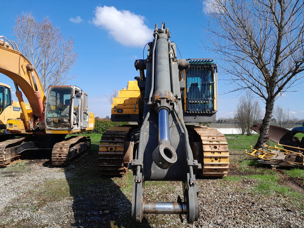 VOLVO EC700B LC - Telakaivukone: kuva VOLVO EC700B LC - Telakaivukone VOLVO EC700B LC - Telakaivukone: kuva VOLVO EC700B LC - Telakaivukone