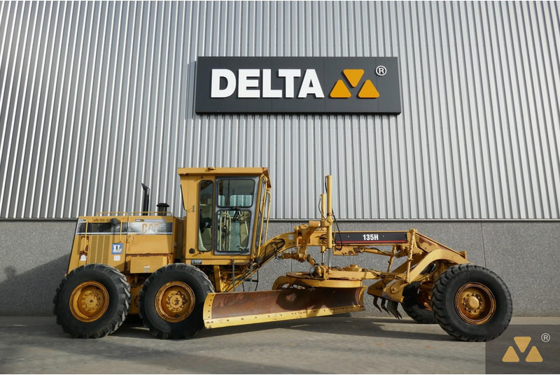 Caterpillar 135H - Tiehöylä: kuva Caterpillar 135H - Tiehöylä Caterpillar 135H - Tiehöylä: kuva Caterpillar 135H - Tiehöylä