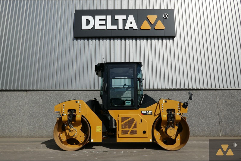 Caterpillar CB10 - Jyrä: kuva Caterpillar CB10 - Jyrä Caterpillar CB10 - Jyrä: kuva Caterpillar CB10 - Jyrä