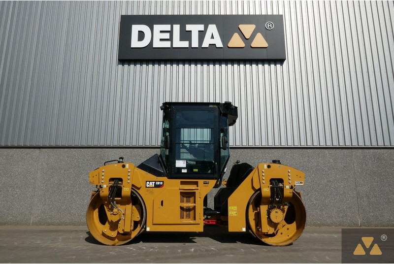 Caterpillar CB10 - Jyrä: kuva Caterpillar CB10 - Jyrä Caterpillar CB10 - Jyrä: kuva Caterpillar CB10 - Jyrä