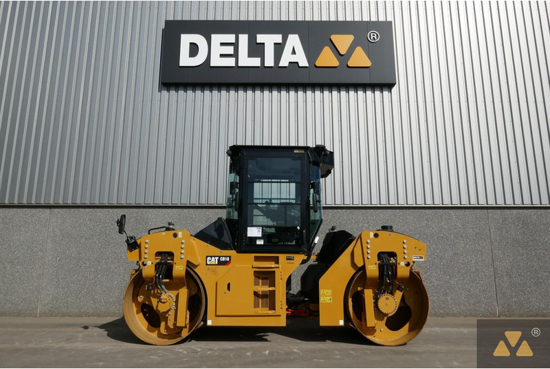 Caterpillar CB10 - Jyrä: kuva Caterpillar CB10 - Jyrä Caterpillar CB10 - Jyrä: kuva Caterpillar CB10 - Jyrä