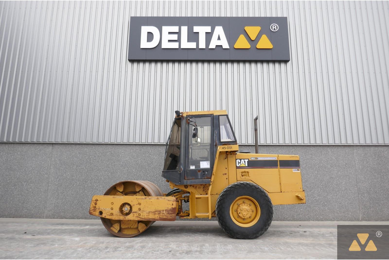 Caterpillar CS433C - Jyrä: kuva Caterpillar CS433C - Jyrä Caterpillar CS433C - Jyrä: kuva Caterpillar CS433C - Jyrä