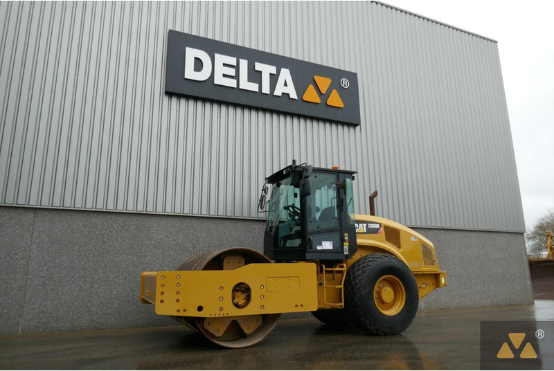 Caterpillar CS68B - Jyrä: kuva Caterpillar CS68B - Jyrä Caterpillar CS68B - Jyrä: kuva Caterpillar CS68B - Jyrä