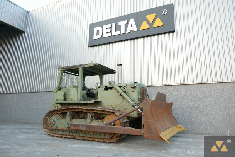 Caterpillar D7F Ex-army - Puskutraktori: kuva Caterpillar D7F Ex-army - Puskutraktori Caterpillar D7F Ex-army - Puskutraktori: kuva Caterpillar D7F Ex-army - Puskutraktori