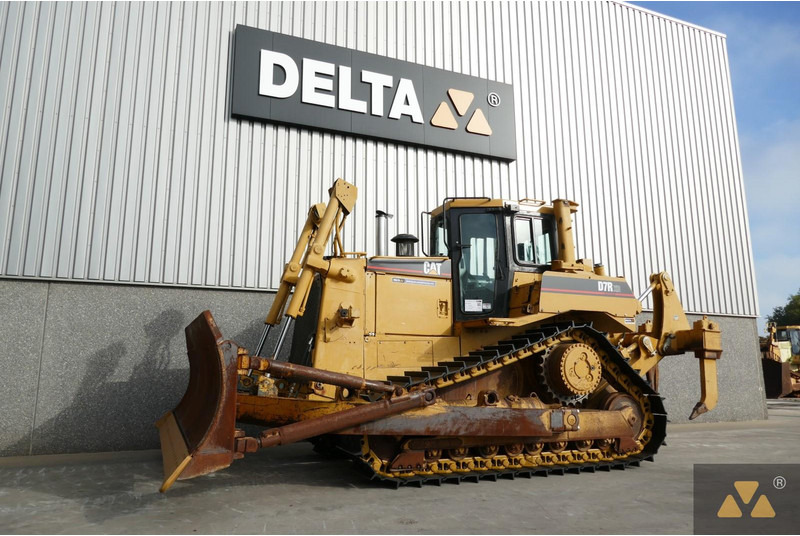 Caterpillar D7R XR Series II - Puskutraktori: kuva Caterpillar D7R XR Series II - Puskutraktori Caterpillar D7R XR Series II - Puskutraktori: kuva Caterpillar D7R XR Series II - Puskutraktori