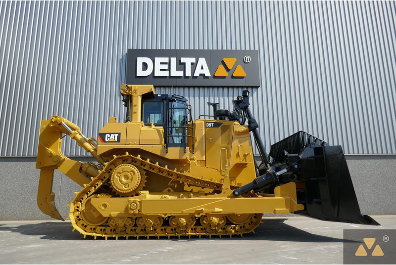 Caterpillar D9T - Puskutraktori: kuva Caterpillar D9T - Puskutraktori Caterpillar D9T - Puskutraktori: kuva Caterpillar D9T - Puskutraktori