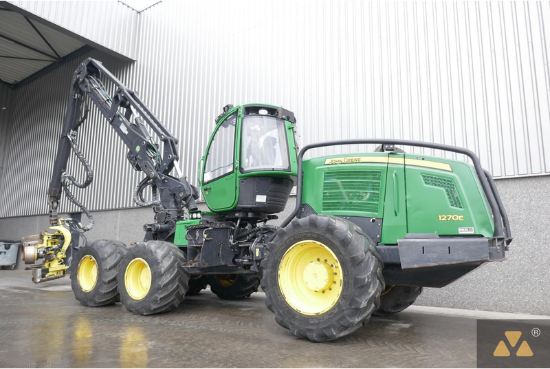John Deere 1270E - Harvesteri: kuva John Deere 1270E - Harvesteri John Deere 1270E - Harvesteri: kuva John Deere 1270E - Harvesteri