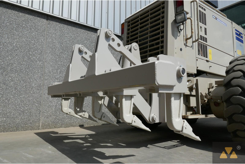 Tiehöylä Komatsu GD555-5 Ex-army: kuva Tiehöylä Komatsu GD555-5 Ex-army