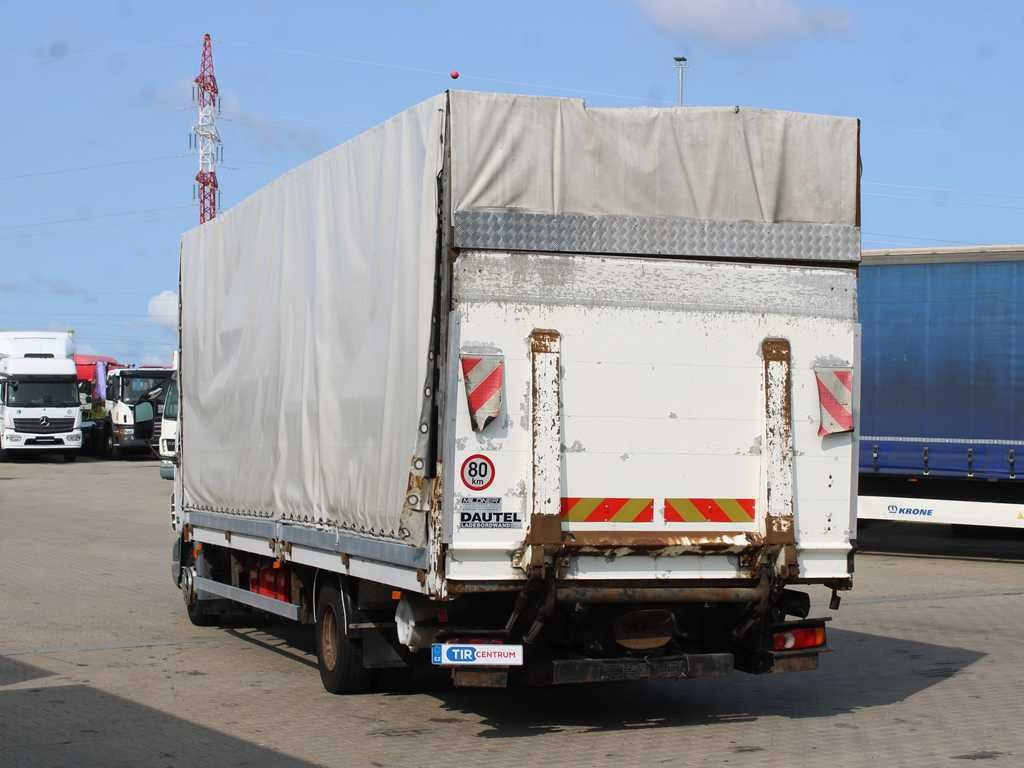 DAF FA LF 45.220, EURO 3, SIDEWALLS, TAIL LIFT - Pressukapelli kuorma-auto: kuva DAF FA LF 45.220, EURO 3, SIDEWALLS, TAIL LIFT - Pressukapelli kuorma-auto DAF FA LF 45.220, EURO 3, SIDEWALLS, TAIL LIFT - Pressukapelli kuorma-auto: kuva DAF FA LF 45.220, EURO 3, SIDEWALLS, TAIL LIFT - Pressukapelli kuorma-auto