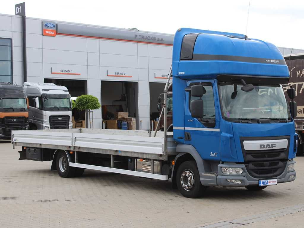 DAF LF 260, SLEEPING CABIN, EURO 6, PNEU 80% - Lava-kuorma-auto: kuva DAF LF 260, SLEEPING CABIN, EURO 6, PNEU 80% - Lava-kuorma-auto DAF LF 260, SLEEPING CABIN, EURO 6, PNEU 80% - Lava-kuorma-auto: kuva DAF LF 260, SLEEPING CABIN, EURO 6, PNEU 80% - Lava-kuorma-auto