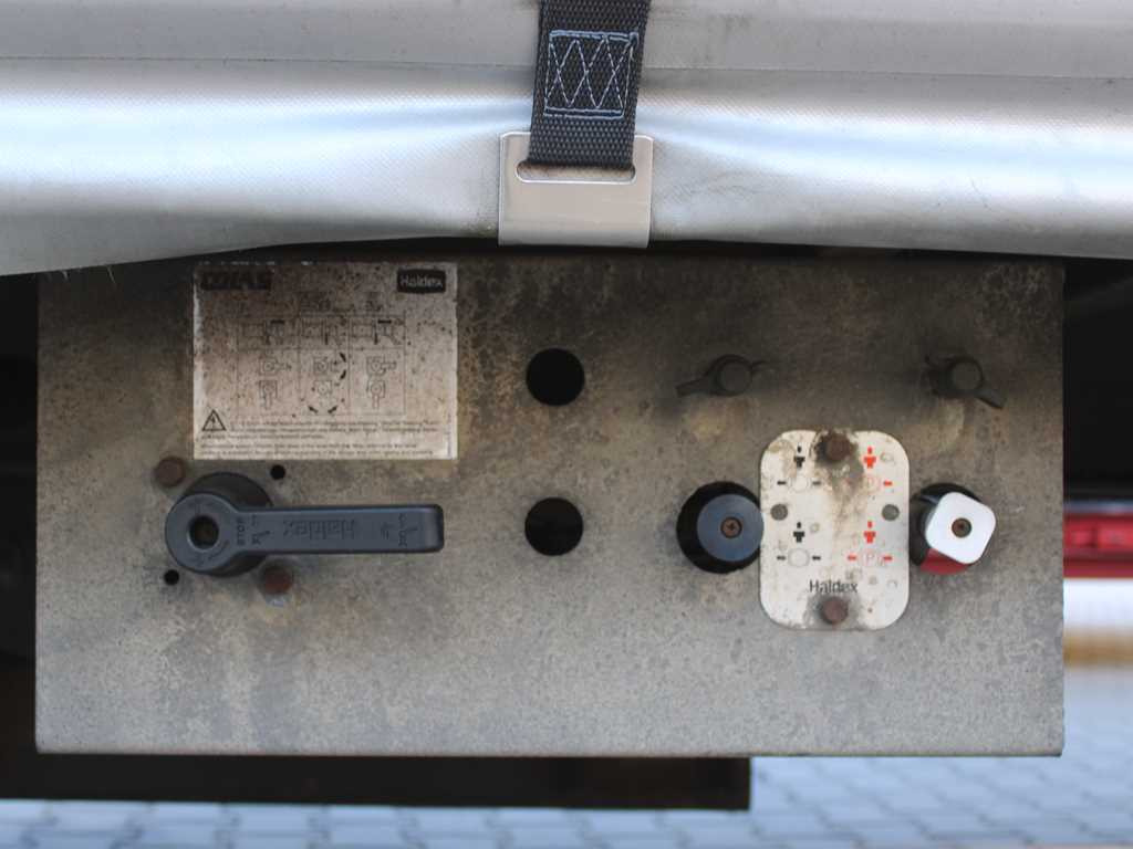 H&W - Pressukapelliperävaunu: kuva  H&W - Pressukapelliperävaunu H&W - Pressukapelliperävaunu: kuva  H&W - Pressukapelliperävaunu