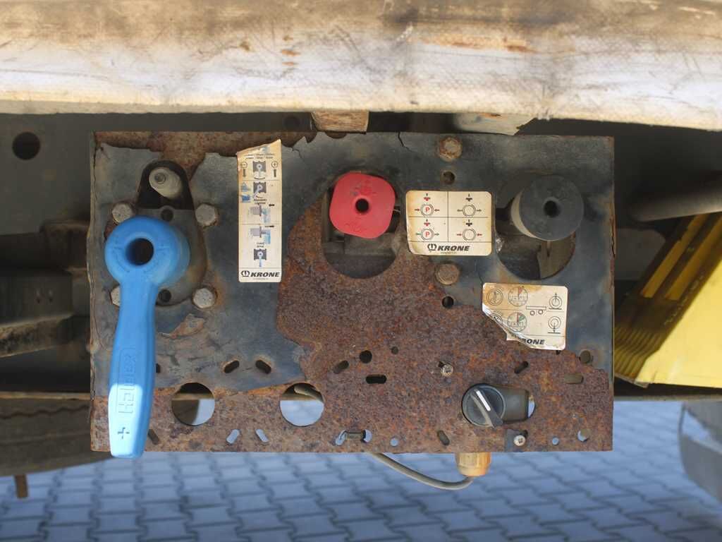 Krone SD, LOWDECK, MULTILOCK, LIFTING AXLE, LIFTING ROOF - Pressukapellipuoliperävaunu: kuva Krone SD, LOWDECK, MULTILOCK, LIFTING AXLE, LIFTING ROOF - Pressukapellipuoliperävaunu Krone SD, LOWDECK, MULTILOCK, LIFTING AXLE, LIFTING ROOF - Pressukapellipuoliperävaunu: kuva Krone SD, LOWDECK, MULTILOCK, LIFTING AXLE, LIFTING ROOF - Pressukapellipuoliperävaunu