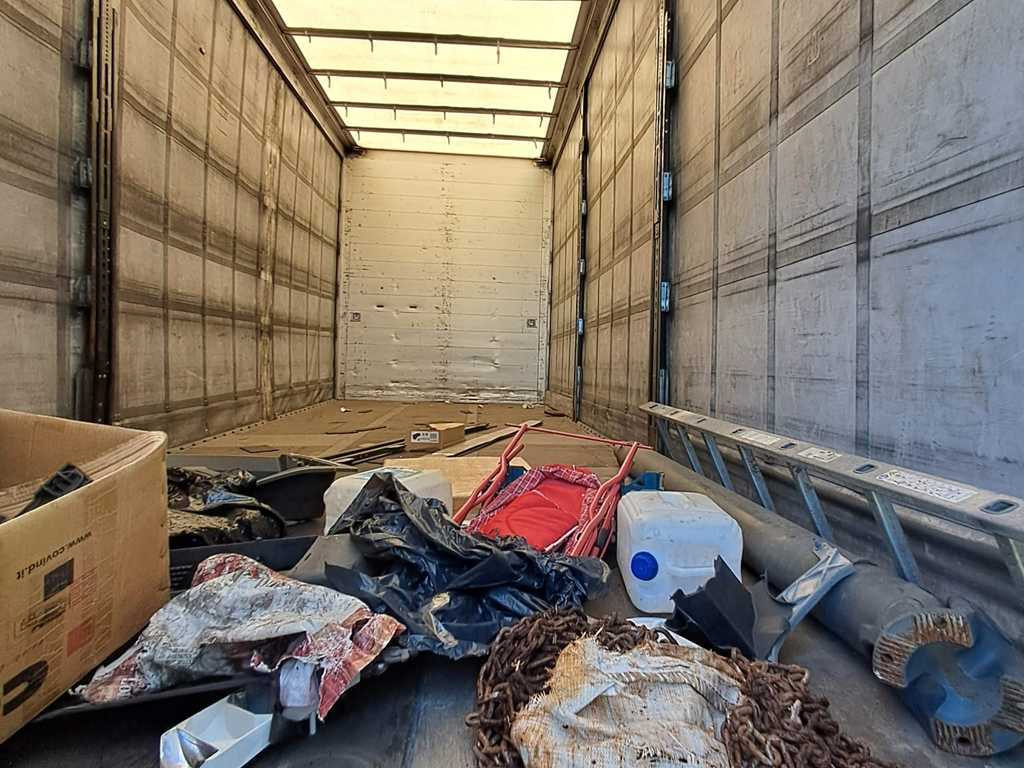 Mercedes-Benz Actros 2542, 6X2 + PANAV TVK18M - Pressukapelli kuorma-auto: kuva Mercedes-Benz Actros 2542, 6X2 + PANAV TVK18M - Pressukapelli kuorma-auto Mercedes-Benz Actros 2542, 6X2 + PANAV TVK18M - Pressukapelli kuorma-auto: kuva Mercedes-Benz Actros 2542, 6X2 + PANAV TVK18M - Pressukapelli kuorma-auto