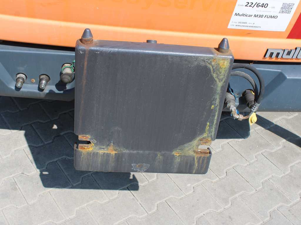 Multicar M30 FUMO, 4x4 - Kippiauto kuorma-auto, Kunnallis-/ Erikoisajoneuvot: kuva Multicar M30 FUMO, 4x4 - Kippiauto kuorma-auto, Kunnallis-/ Erikoisajoneuvot Multicar M30 FUMO, 4x4 - Kippiauto kuorma-auto, Kunnallis-/ Erikoisajoneuvot: kuva Multicar M30 FUMO, 4x4 - Kippiauto kuorma-auto, Kunnallis-/ Erikoisajoneuvot
