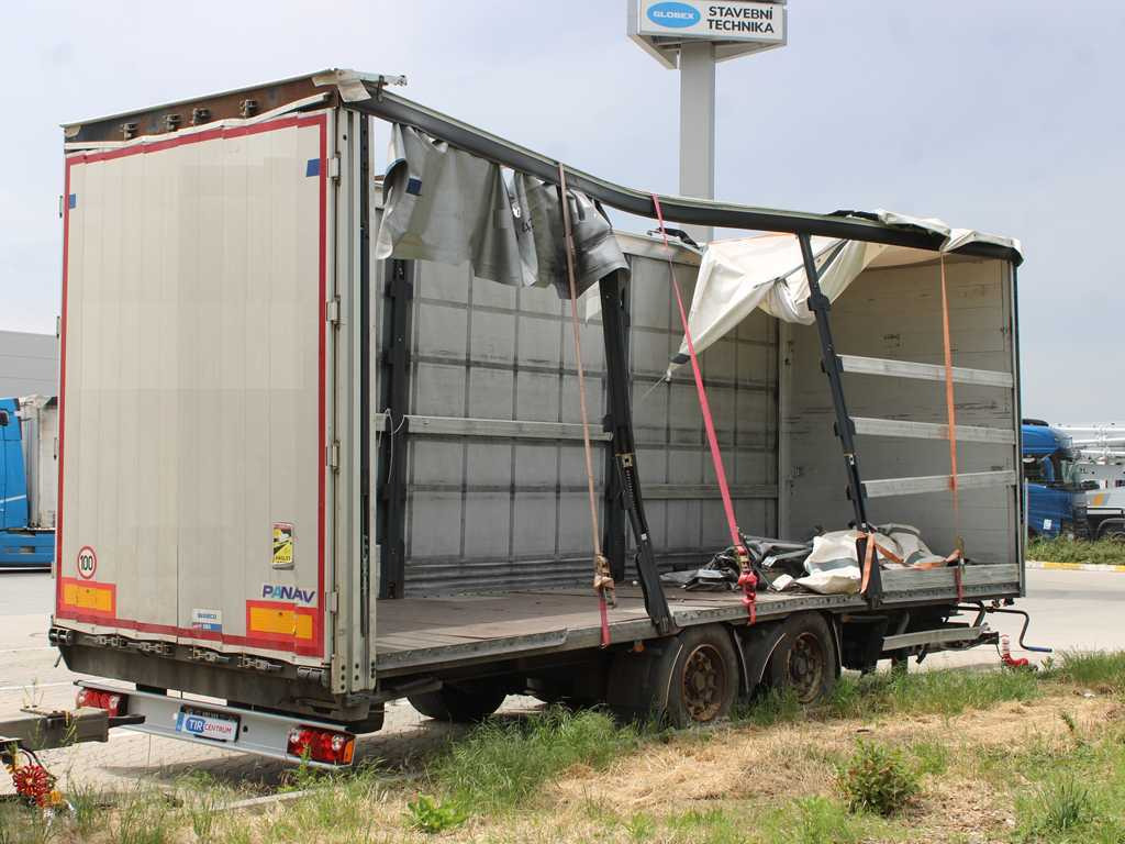 Panav TVK18M - Pressukapelliperävaunu: kuva  Panav TVK18M - Pressukapelliperävaunu Panav TVK18M - Pressukapelliperävaunu: kuva  Panav TVK18M - Pressukapelliperävaunu