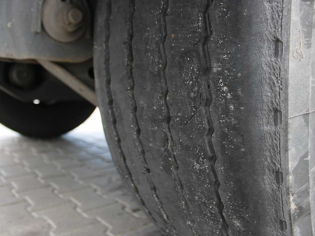 Pressukapellipuoliperävaunu Schwarzmüller SPA 3/E, SAF AXLES, MULTILOCK, MULDA: kuva Pressukapellipuoliperävaunu Schwarzmüller SPA 3/E, SAF AXLES, MULTILOCK, MULDA Pressukapellipuoliperävaunu Schwarzmüller SPA 3/E, SAF AXLES, MULTILOCK, MULDA: kuva Pressukapellipuoliperävaunu Schwarzmüller SPA 3/E, SAF AXLES, MULTILOCK, MULDA