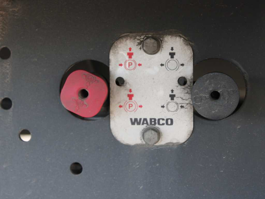 Pressukapellipuoliperävaunu Schwarzmüller SPA 3/E, SAF AXLES, MULTILOCK, MULDA: kuva Pressukapellipuoliperävaunu Schwarzmüller SPA 3/E, SAF AXLES, MULTILOCK, MULDA Pressukapellipuoliperävaunu Schwarzmüller SPA 3/E, SAF AXLES, MULTILOCK, MULDA: kuva Pressukapellipuoliperävaunu Schwarzmüller SPA 3/E, SAF AXLES, MULTILOCK, MULDA