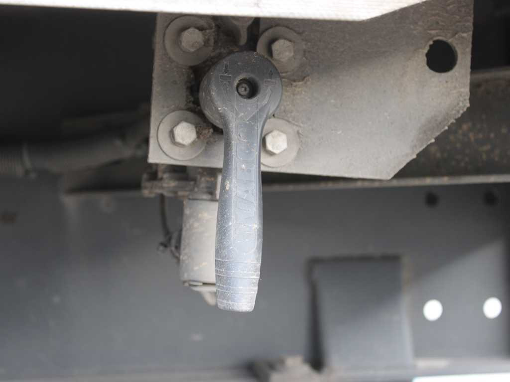 Pressukapellipuoliperävaunu Schwarzmüller SPA 3/E, SAF AXLES, MULTILOCK, MULDA: kuva Pressukapellipuoliperävaunu Schwarzmüller SPA 3/E, SAF AXLES, MULTILOCK, MULDA Pressukapellipuoliperävaunu Schwarzmüller SPA 3/E, SAF AXLES, MULTILOCK, MULDA: kuva Pressukapellipuoliperävaunu Schwarzmüller SPA 3/E, SAF AXLES, MULTILOCK, MULDA