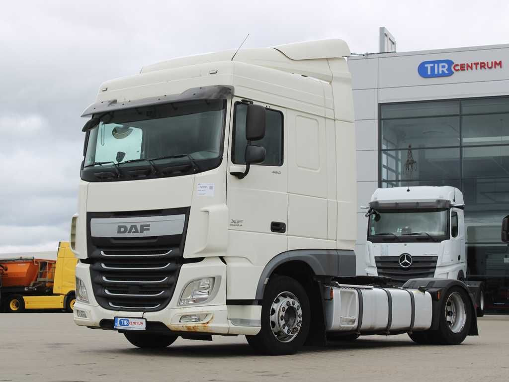 DAF XF 460 FT, LOWDECK, EURO 6 - Vetopöytäauto: kuva DAF XF 460 FT, LOWDECK, EURO 6 - Vetopöytäauto DAF XF 460 FT, LOWDECK, EURO 6 - Vetopöytäauto: kuva DAF XF 460 FT, LOWDECK, EURO 6 - Vetopöytäauto