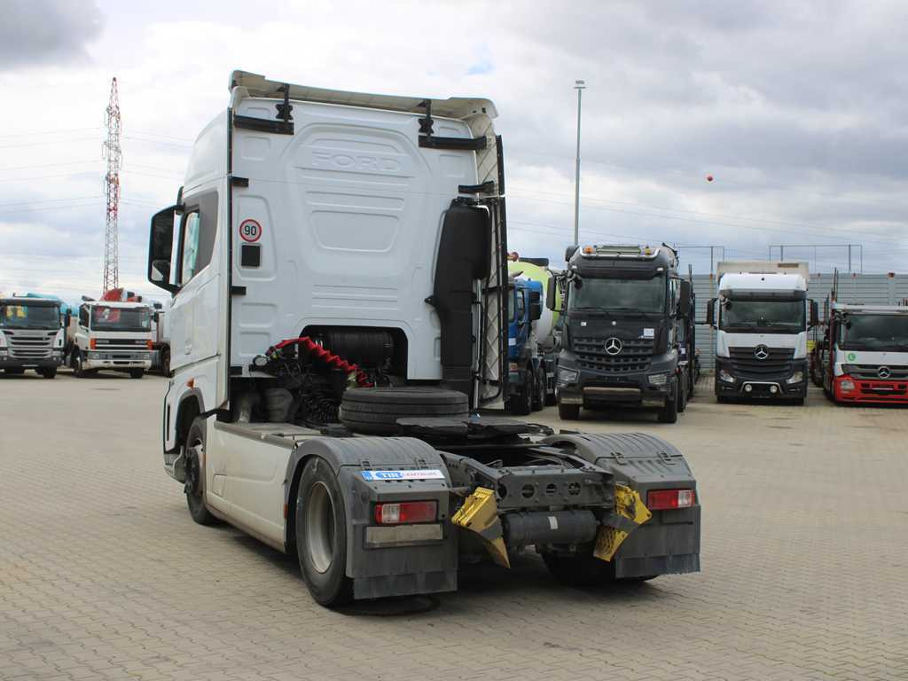 Ford F-MAX 12S, EURO 6, NAVIGATION - Vetopöytäauto: kuva Ford F-MAX 12S, EURO 6, NAVIGATION - Vetopöytäauto Ford F-MAX 12S, EURO 6, NAVIGATION - Vetopöytäauto: kuva Ford F-MAX 12S, EURO 6, NAVIGATION - Vetopöytäauto