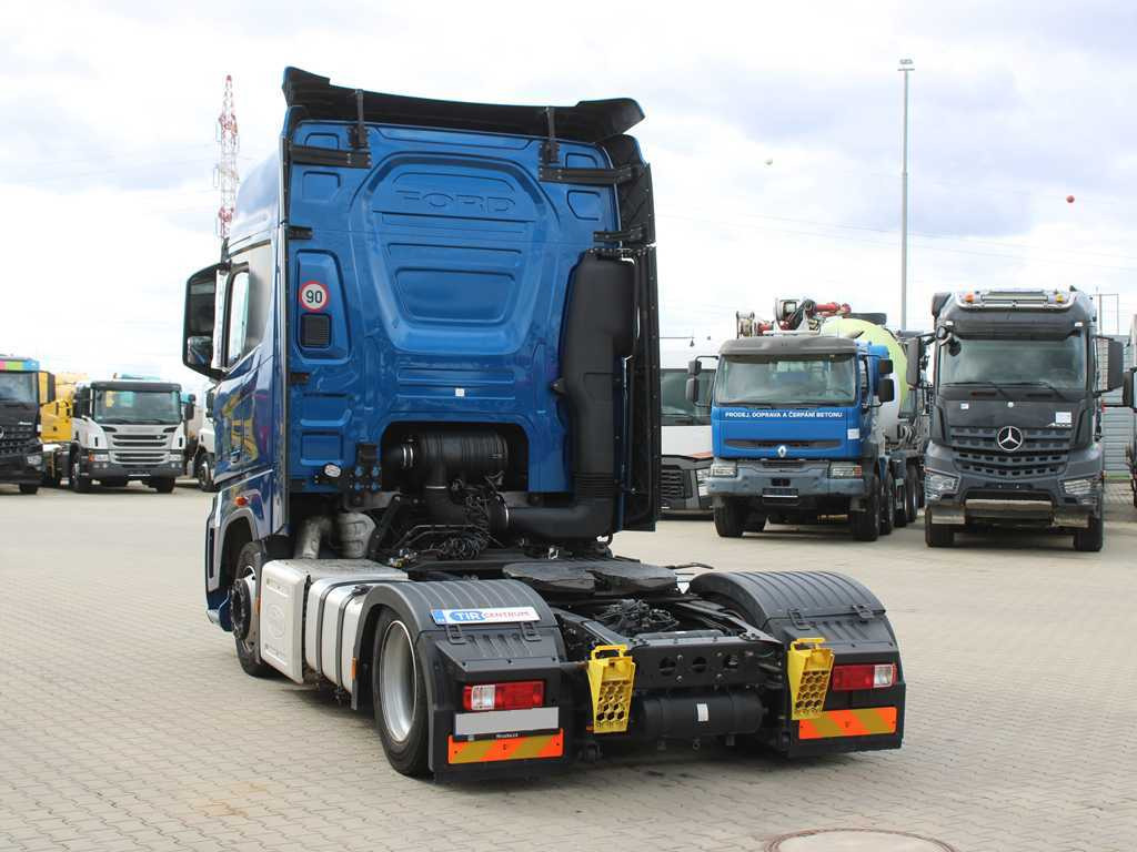 Ford F-MAX LL12tx, EURO 6, LOWDECK, NAVIGATION, INDEPENDENT AIR CONDITIONING - Vetopöytäauto: kuva Ford F-MAX LL12tx, EURO 6, LOWDECK, NAVIGATION, INDEPENDENT AIR CONDITIONING - Vetopöytäauto Ford F-MAX LL12tx, EURO 6, LOWDECK, NAVIGATION, INDEPENDENT AIR CONDITIONING - Vetopöytäauto: kuva Ford F-MAX LL12tx, EURO 6, LOWDECK, NAVIGATION, INDEPENDENT AIR CONDITIONING - Vetopöytäauto